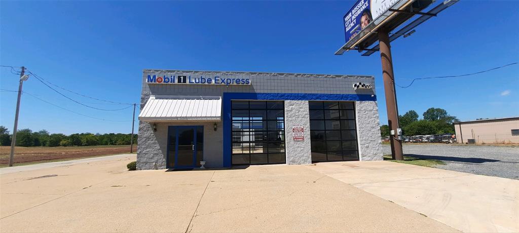 Cypress Xpress - Commercial Sale