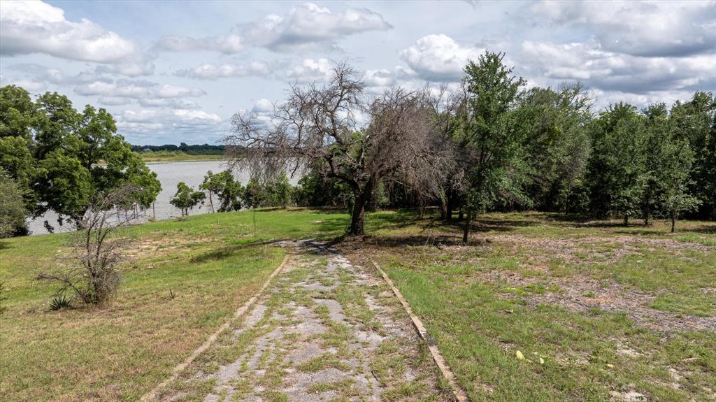 The Liveoaks Add - Land