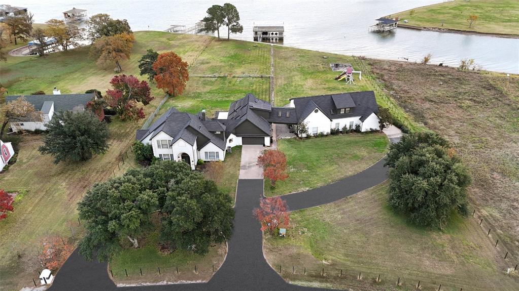 Gibson Lakeview Estate - Residential