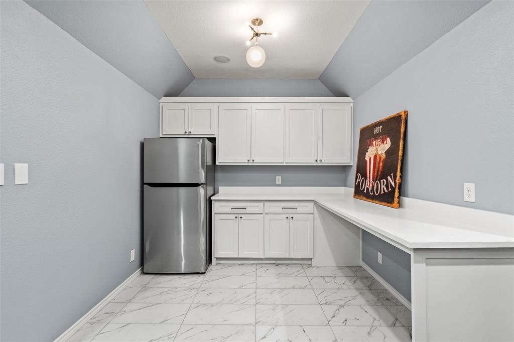 Gibson Lakeview Estate - Residential