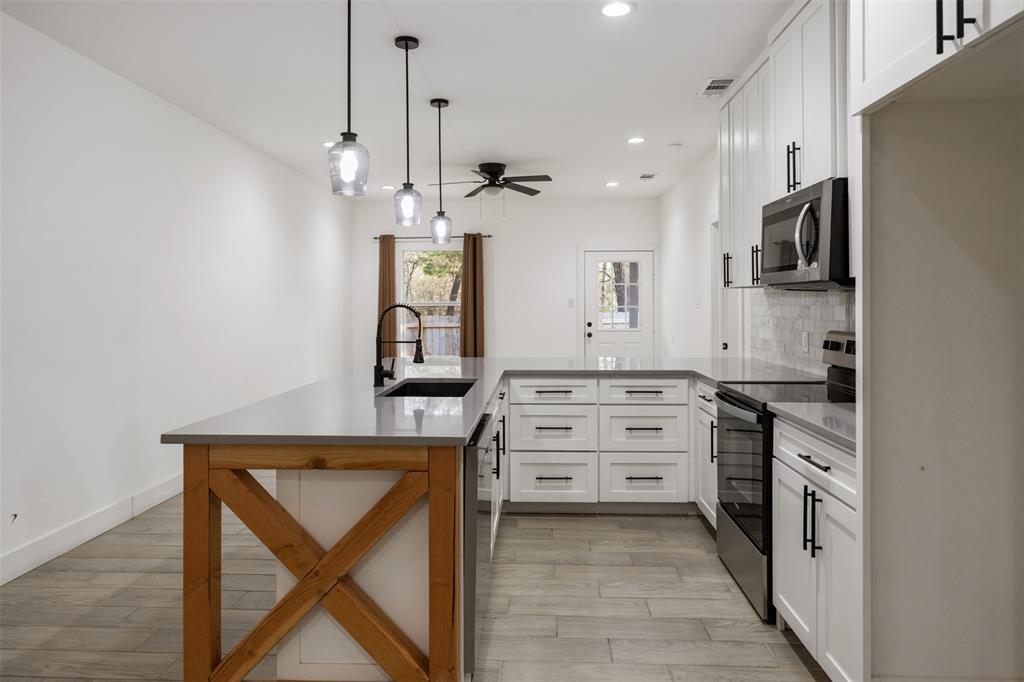 Del Mar Sub - Residential