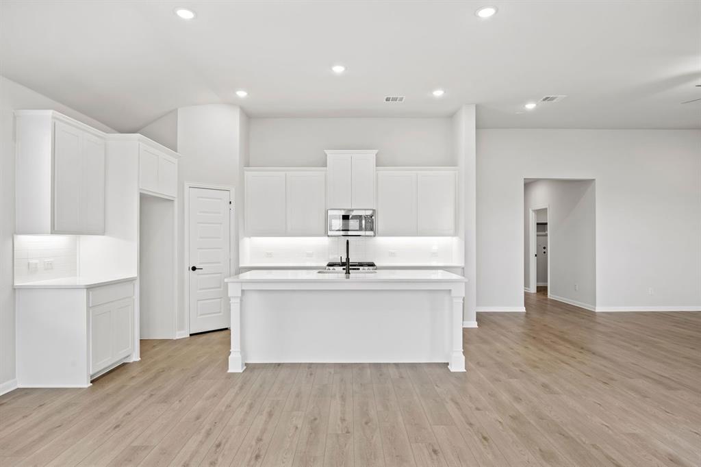 Kings Way - Residential