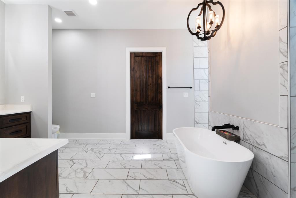 QUAIL HOLLOW ESTATES - Residential