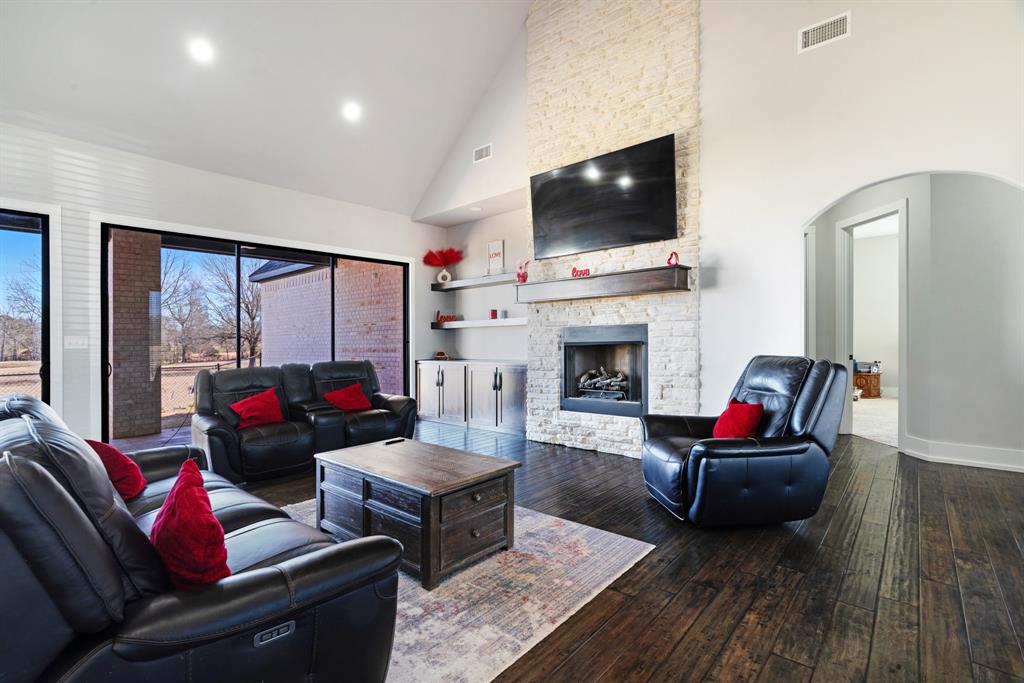 QUAIL HOLLOW ESTATES - Residential