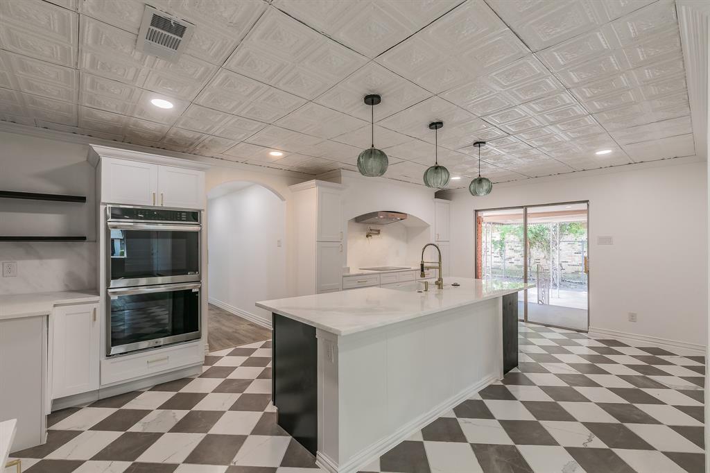 Cedar Heights Acreage - Residential
