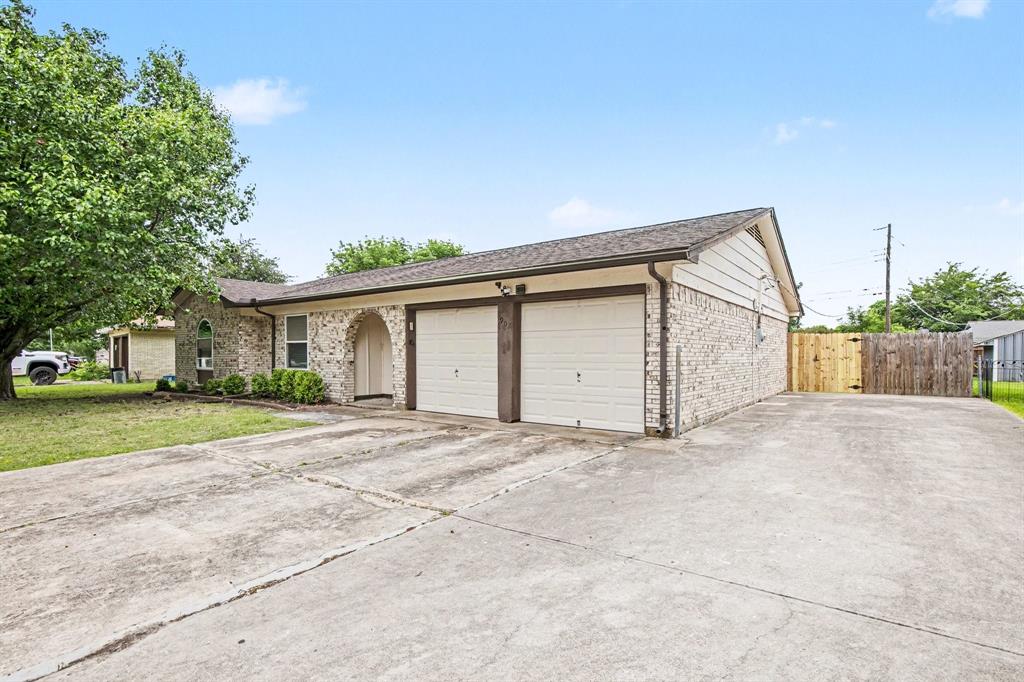 Benbrook Lakeside Add - Residential