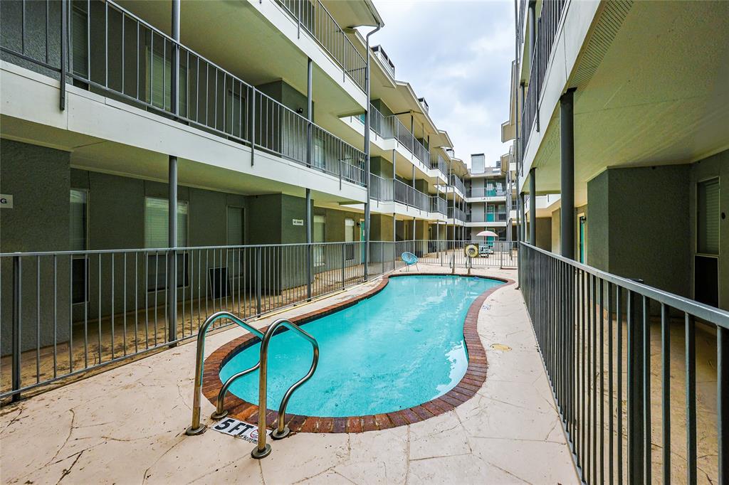 Gastonian Condo - Residential