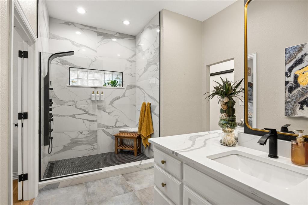 Waters Edge - Residential