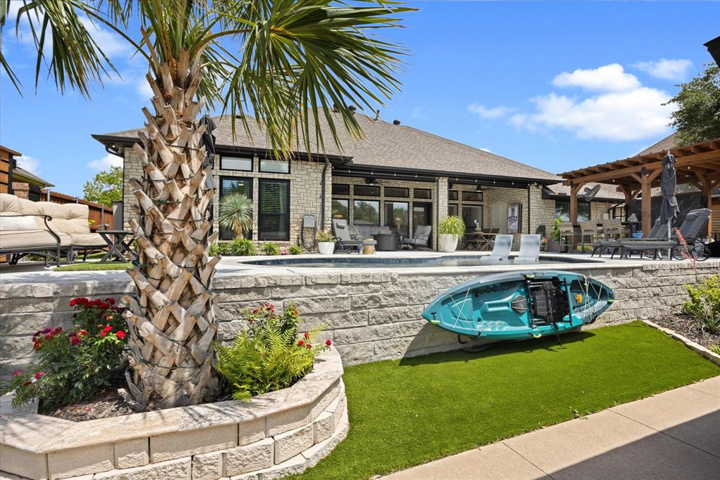 Waters Edge - Residential