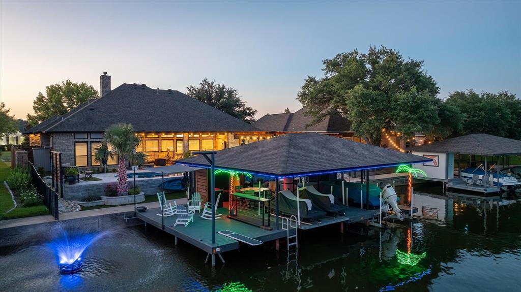 Waters Edge - Residential