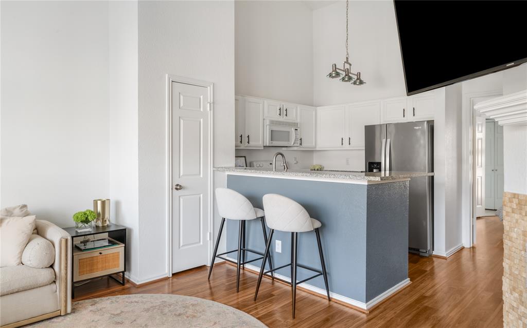 Lovers Lane Condos Ph I - IV - Residential