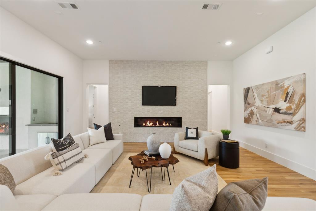 Hawks Wood Ph 2 - Residential