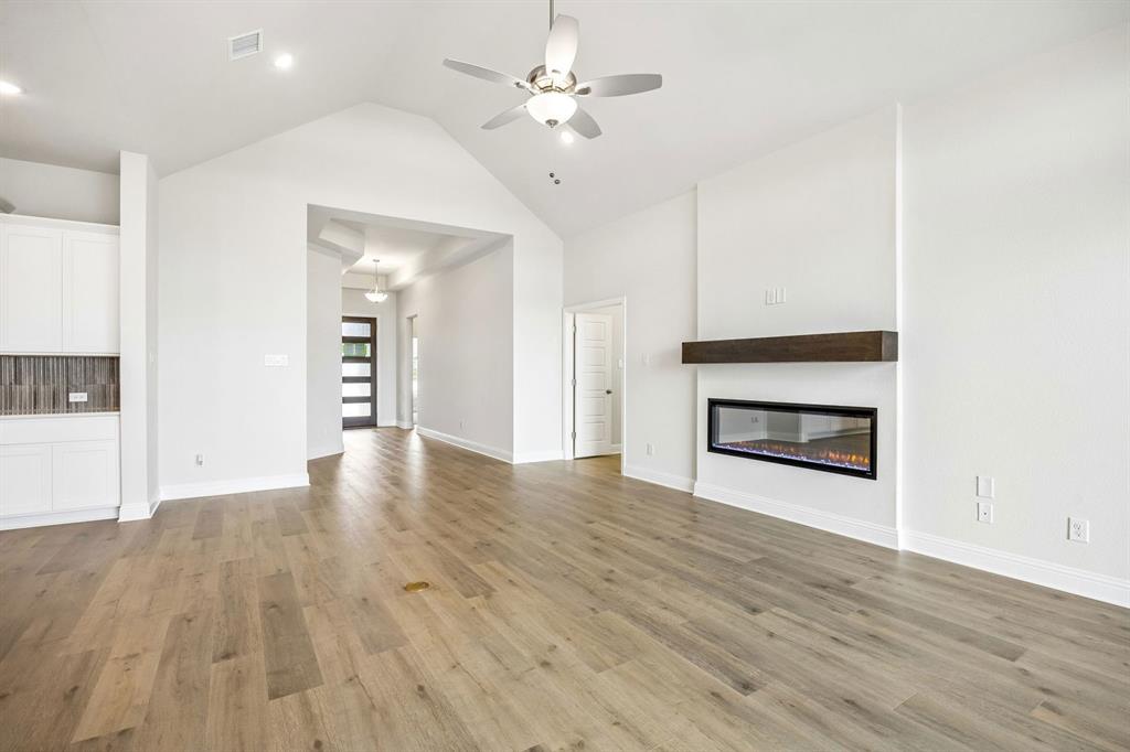 Oaks of North Grove - Residential