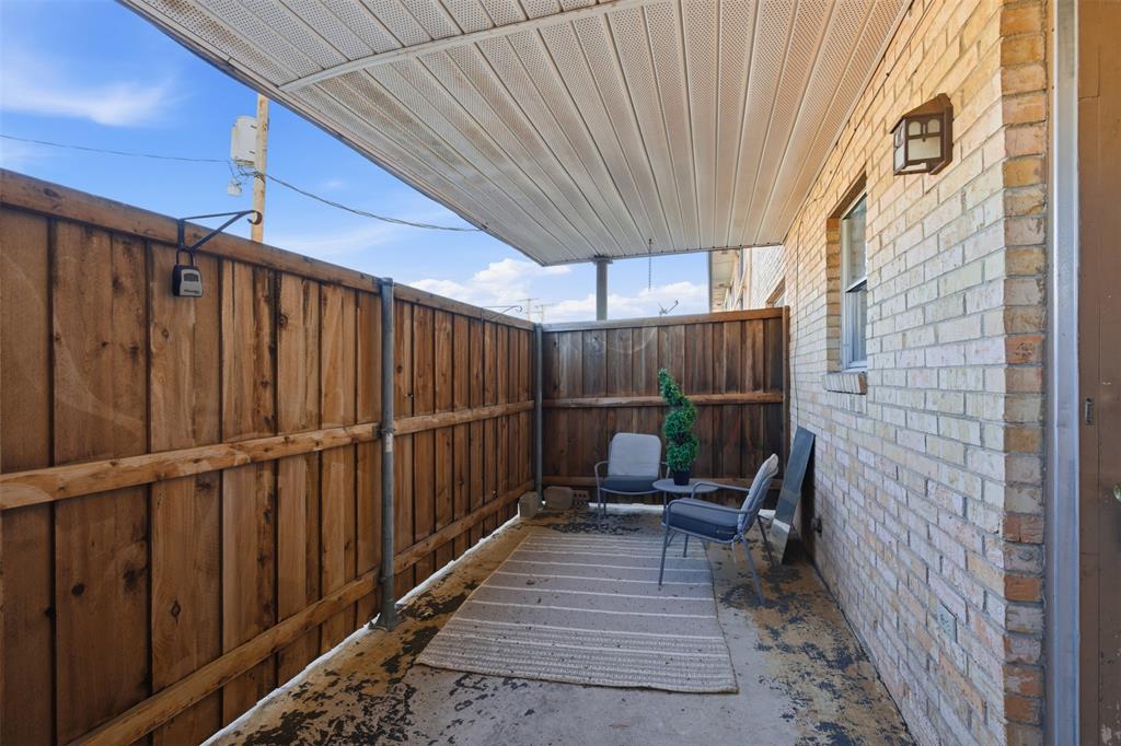 Sandhurst Plaza Condo - Residential