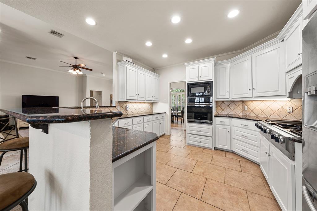 Three 17 River Oaks - Residential