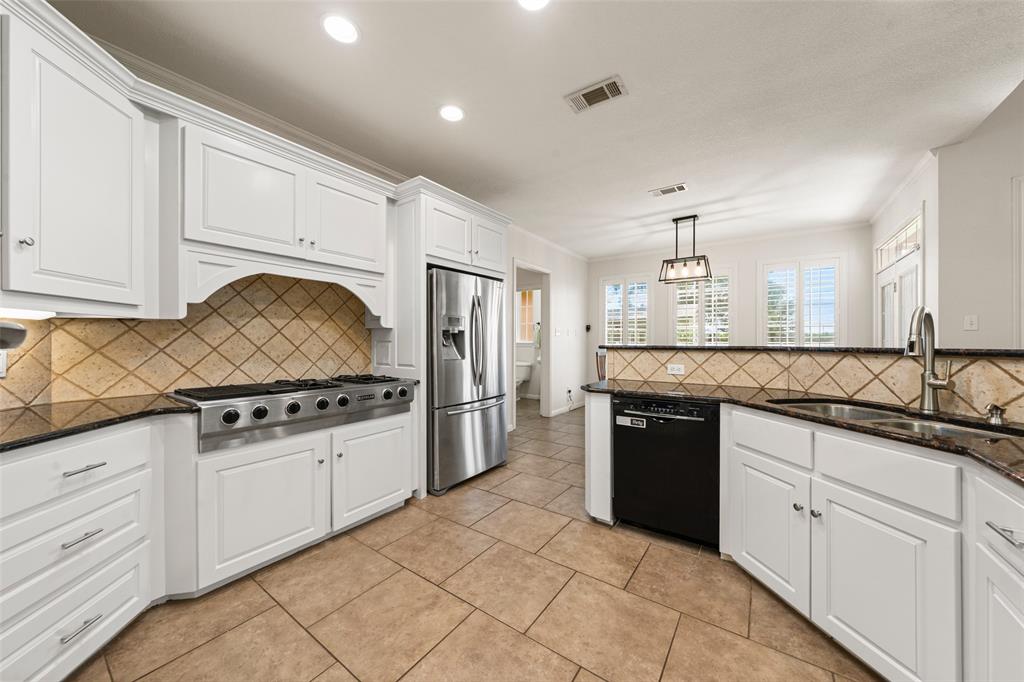 Three 17 River Oaks - Residential