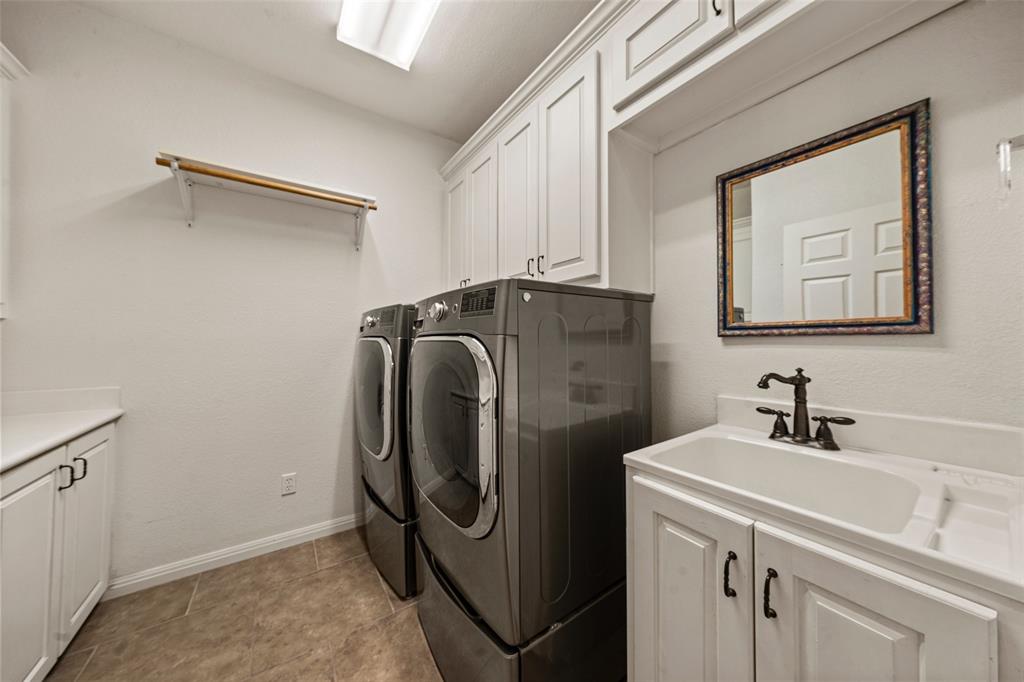 Three 17 River Oaks - Residential