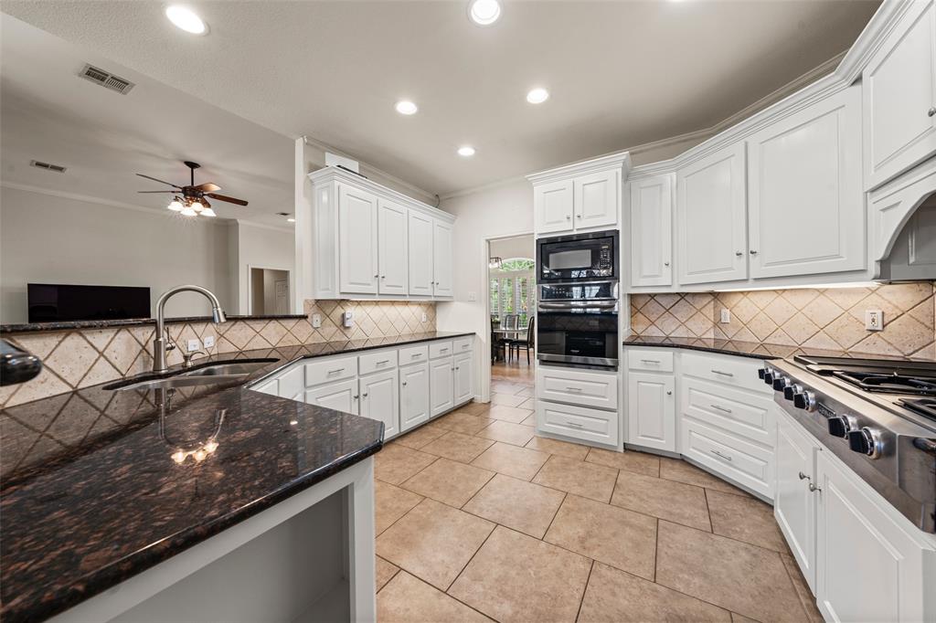 Three 17 River Oaks - Residential