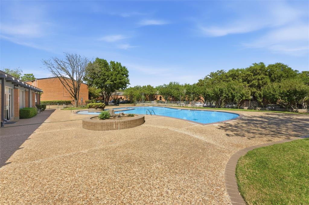 Castillian Condo The - Residential