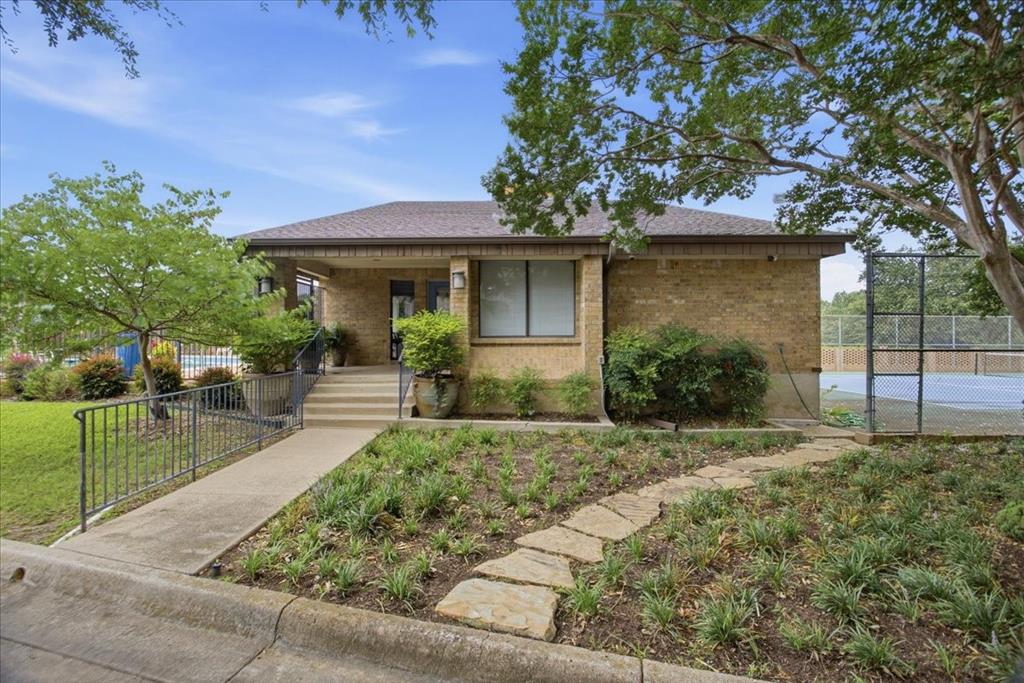 3737 Hulen Park - Residential