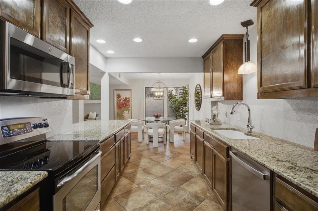 3737 Hulen Park - Residential