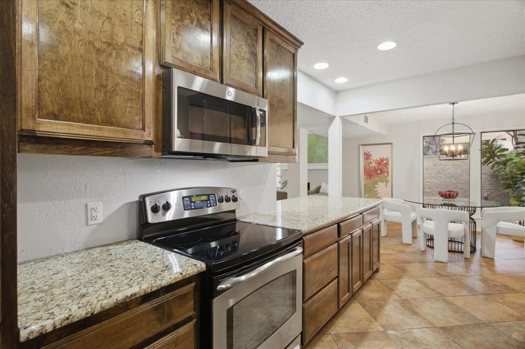 3737 Hulen Park - Residential