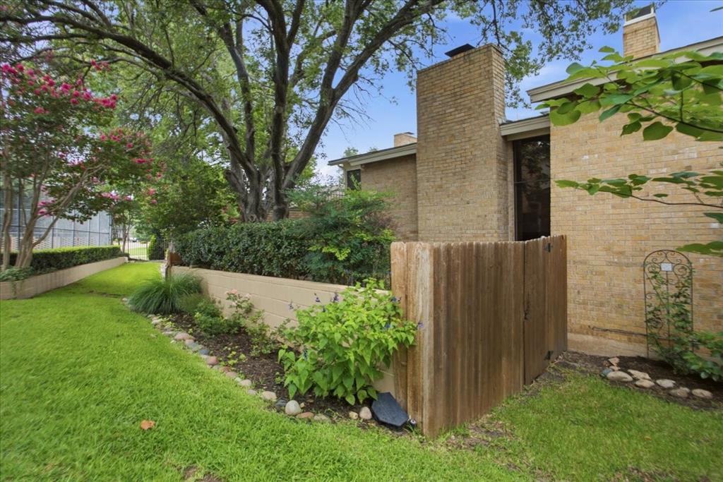 3737 Hulen Park - Residential