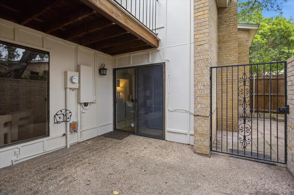 3737 Hulen Park - Residential