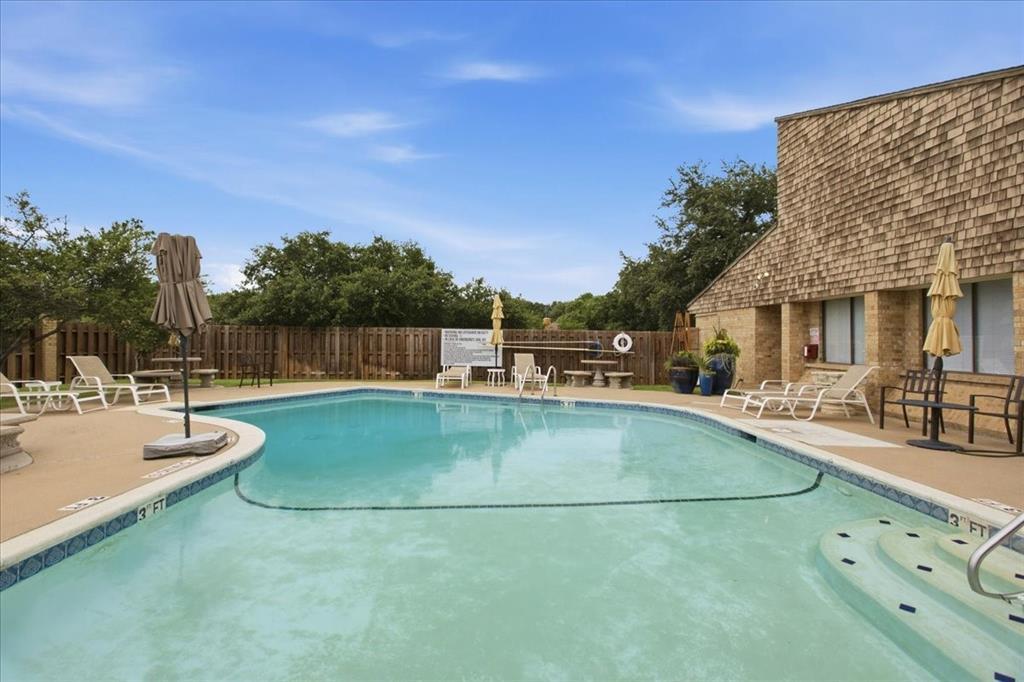 3737 Hulen Park - Residential