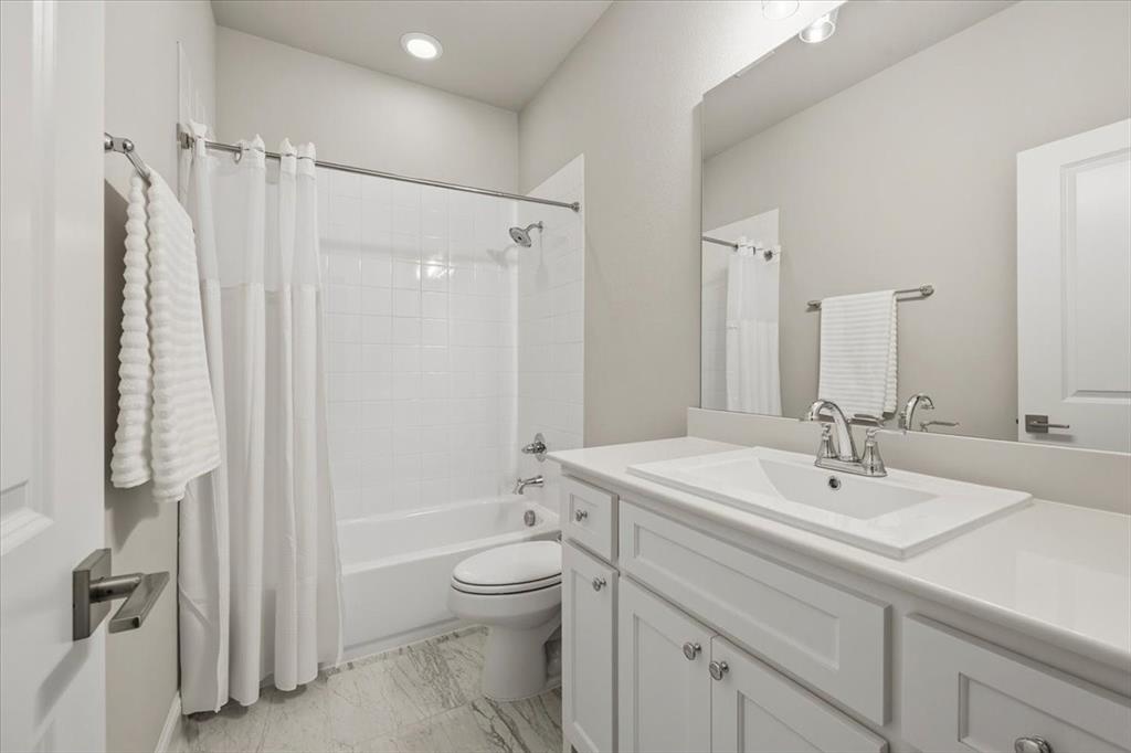 Oakbend Condo Bldg 14 - Residential