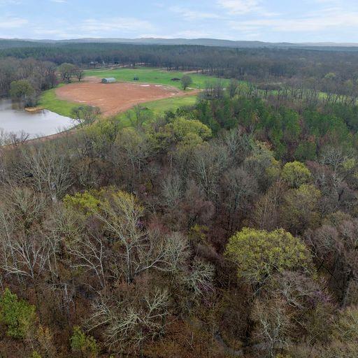 Broken Bow - Land