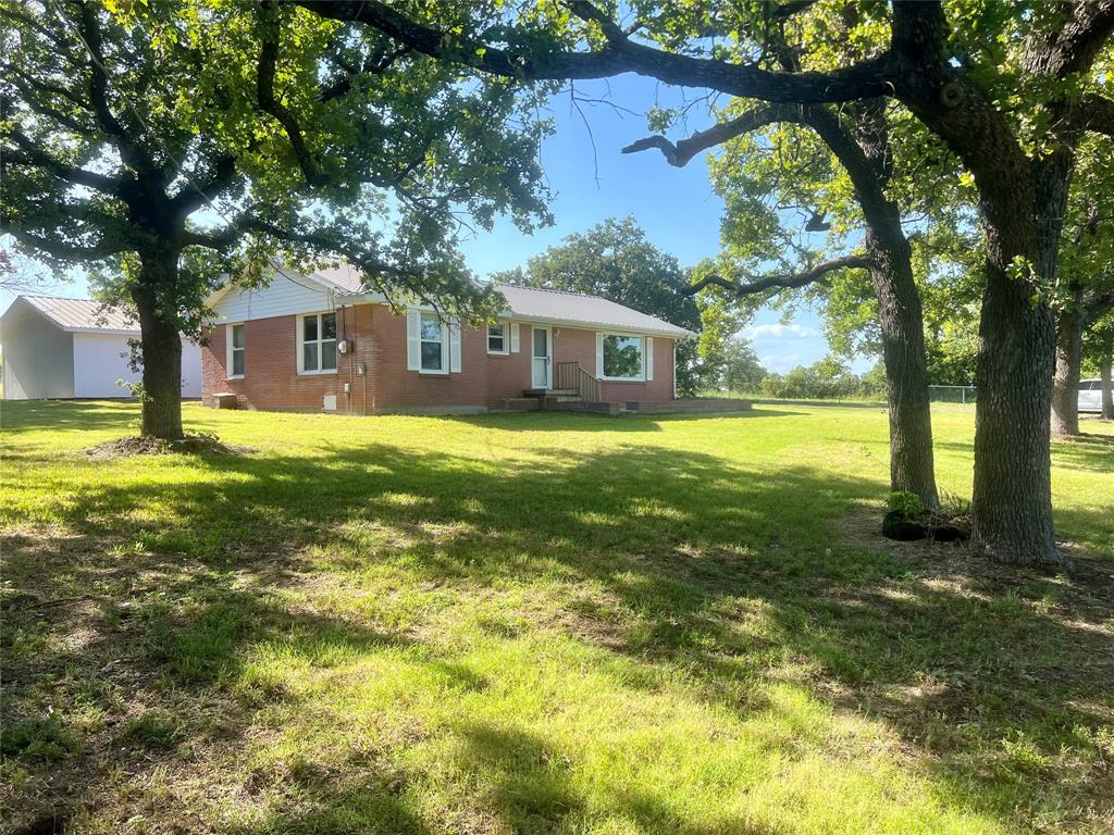 This property presents a rare opportunity with multiple possibilities!
Currently a single-family residence, it’s fully fenced and cross-fenced, with the back of the property adjoining the beautiful Lucky Vines. Its location just outside the city limits makes it ideal for residential living, future commercial use, or development into a multi-home building site.
The home features two spacious living areas, a private hot tub retreat, a large office, and an abundance of storage throughout. Additional highlights include a two-car garage and two oversized storage buildings — perfect for housing equipment, boats, or RVs.
Call today to schedule your appointment — don’t miss out on this unique and versatile opportunity!
*All information is to be verified by the buyer and the buyer's agent.
