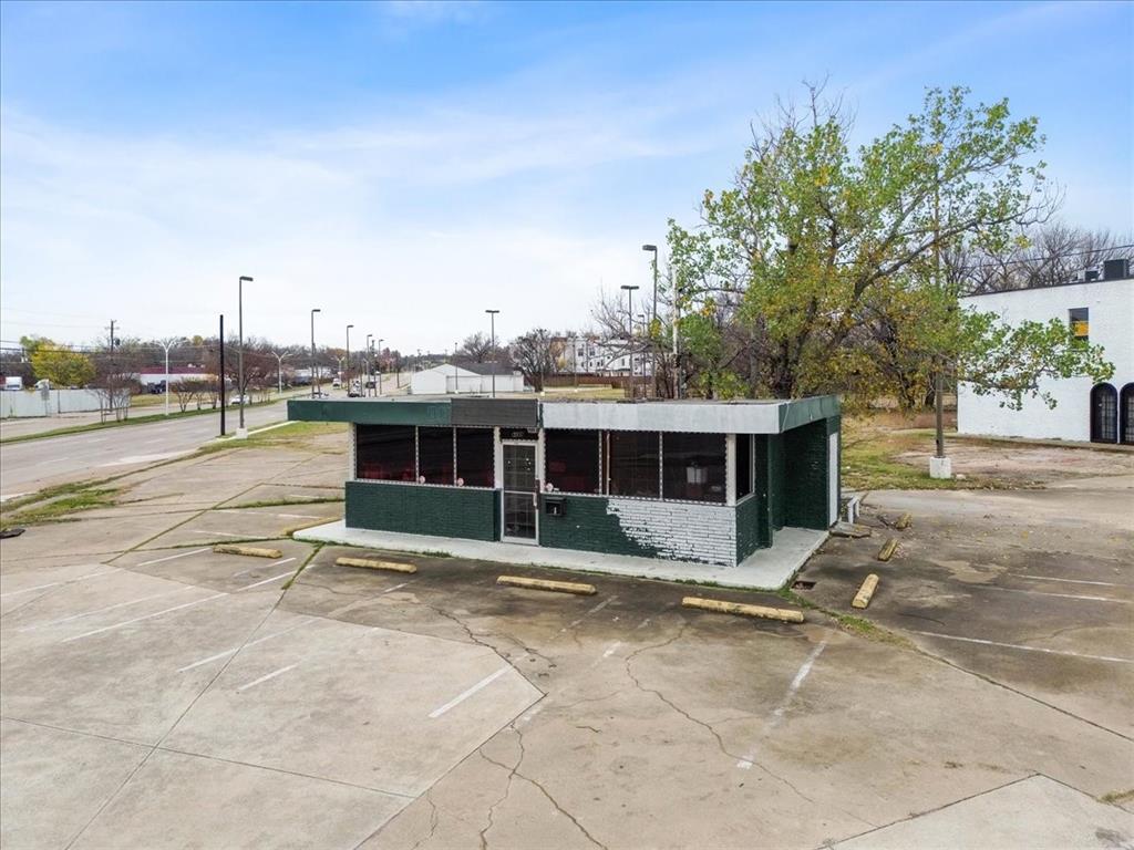 Skyline Heights - Commercial Sale