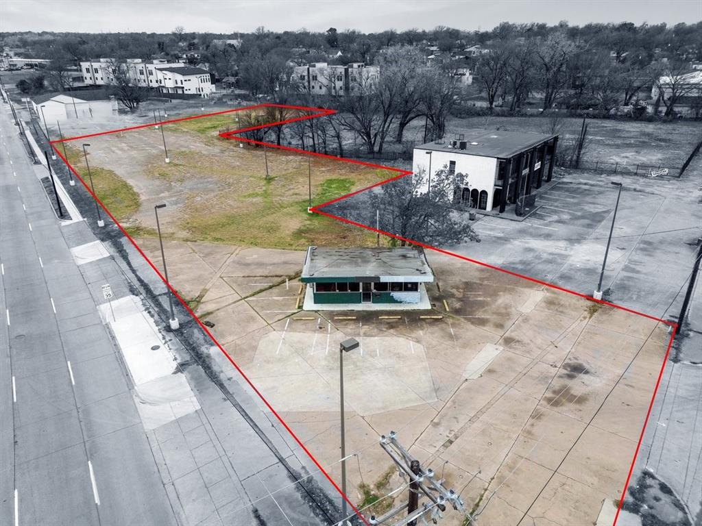 FOR SALE! Discover a prime commercial opportunity in the heart of vibrant Dallas, positioned in a growing business corridor with excellent accessibility and strong long-term potential. Invest where the future is already taking shape—just minutes from the newly opened Halperin Park, a transformative project already fueling renewed energy, investment, and redevelopment throughout the surrounding area.

The property offers flexibility for a variety of business uses and the land provides room for expansion, additional amenities, or redevelopment opportunities. Whether you envision landscaped outdoor space, additional structures, or expanded parking for clients and staff, this property delivers the flexibility to bring your vision to life.

Positioned to benefit from Dallas’ continued economic growth and revitalization efforts, this property presents an exceptional opportunity for investors, developers, and business owners looking to establish a presence in an evolving and opportunity-rich corridor. Surrounded by a diverse mix of businesses, residential growth, and community development, the location continues to gain momentum.

Additionally, the seller is open to negotiating the sale of the adjacent property located at (3163 Cedar Crest Blvd), creating a rare opportunity for investors and developers to assemble a larger footprint in one of Dallas’ rapidly transforming areas.

Don’t miss the opportunity to secure this prime site with expansion potential and exceptional upside. Schedule your private tour today and explore the possibilities this dynamic Dallas location has to offer.