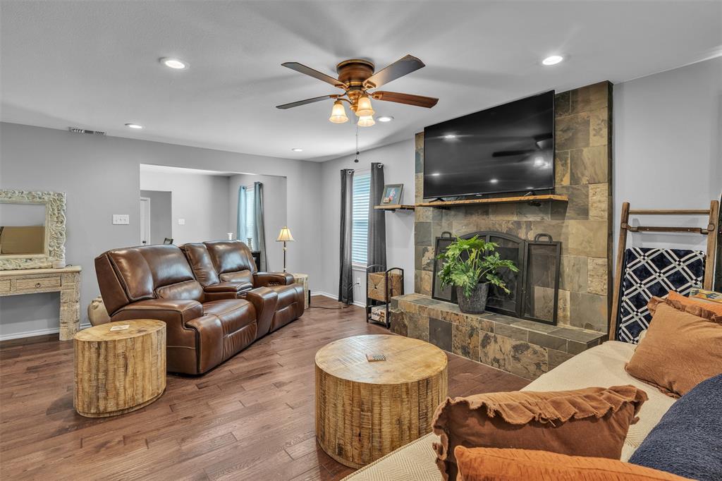 ACRES: 1.000 TRACT:25 ABST: A87 A87 T STEWART - Residential