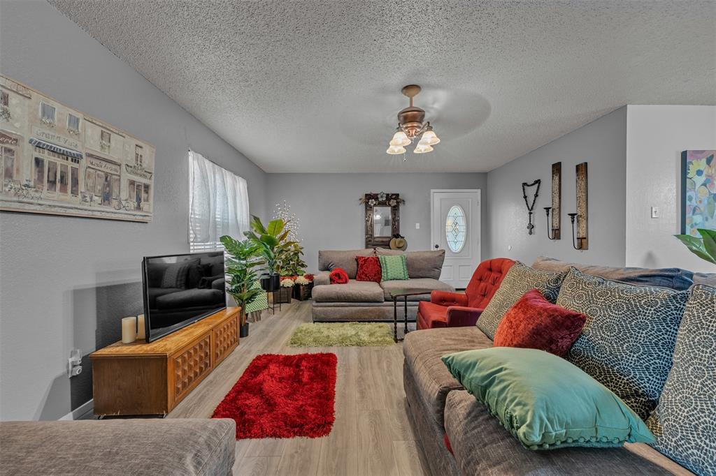 ACRES: 1.000 TRACT:25 ABST: A87 A87 T STEWART - Residential