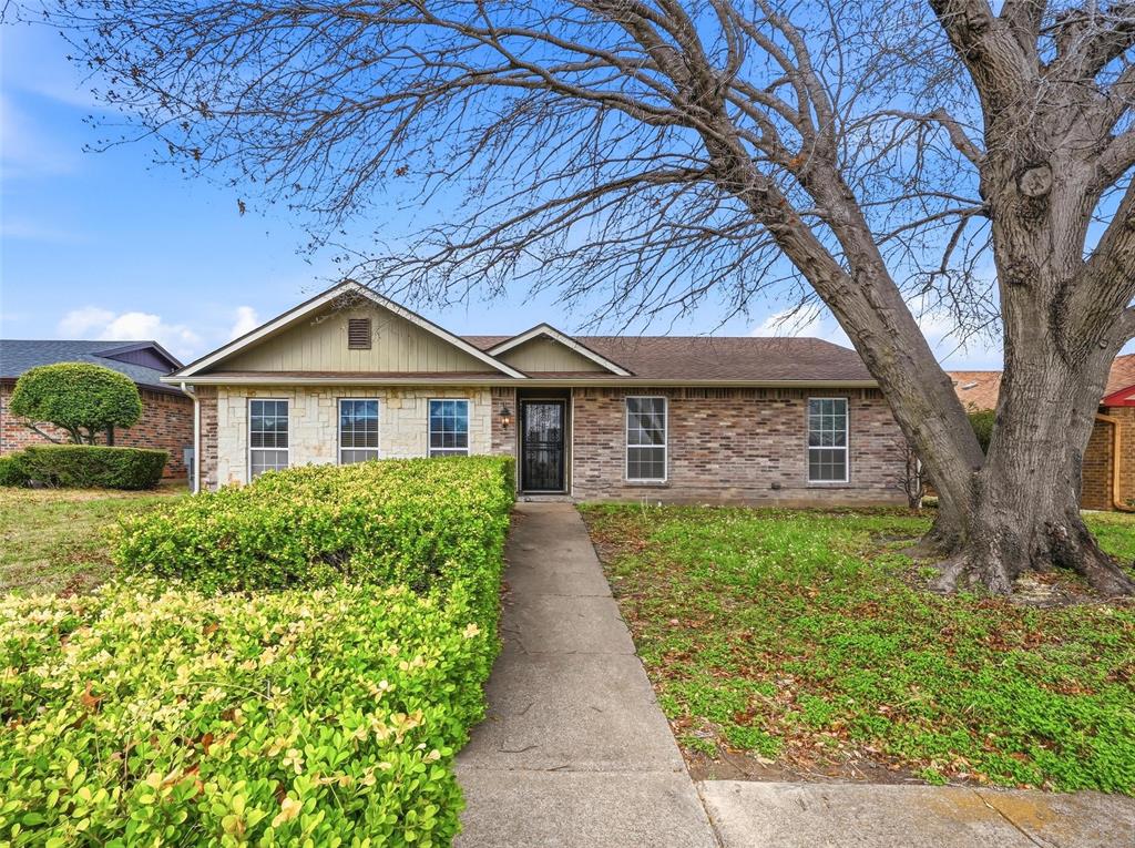 Welcome to this charming home in the heart of Lancaster! This well-maintained property offers comfortable living spaces, spacious bedrooms, and a functional layout perfect for everyday living and entertaining. The inviting living area features plenty of natural light and a cozy atmosphere, while the kitchen provides ample cabinet and counter space for meal prep and gatherings.

Step outside to enjoy a generously large size backyard with plenty of room for outdoor activities, pets, or future customization. Conveniently located near schools, shopping, dining, and major highways, this home offers both comfort and convenience for commuters and families alike.

Don’t miss the opportunity to make 905 Brookhaven Drive your next home!  This home is being sold as is and the seller will not do any repairs!