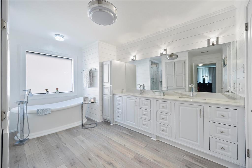 Lake Ray Hubbard Estate - Residential