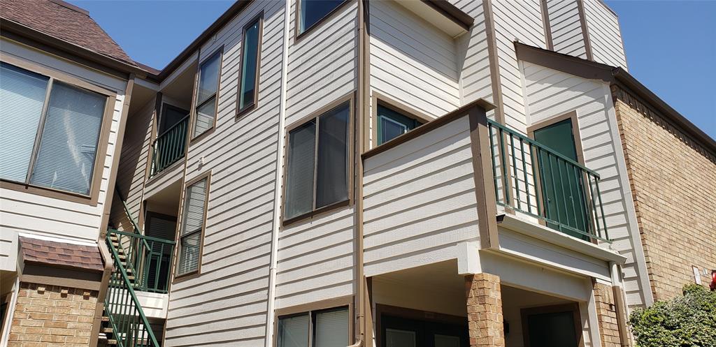 Arlington Oaks Condo - Residential