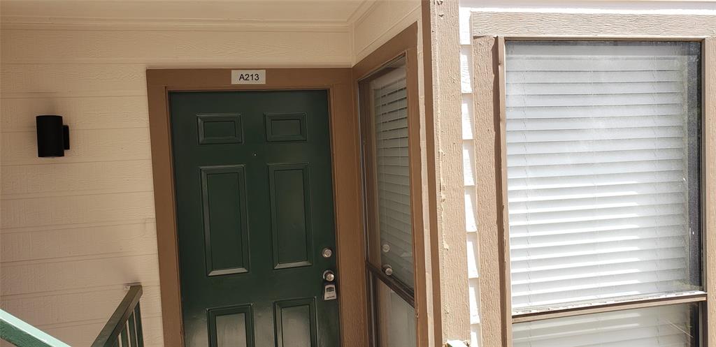 Arlington Oaks Condo - Residential