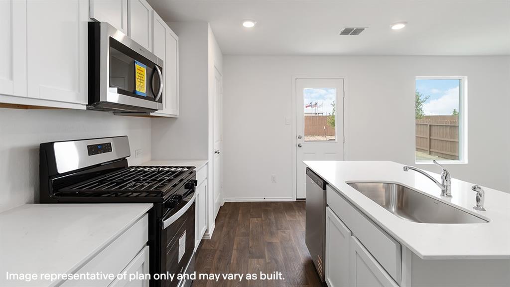 Leonard Crossing - Residential