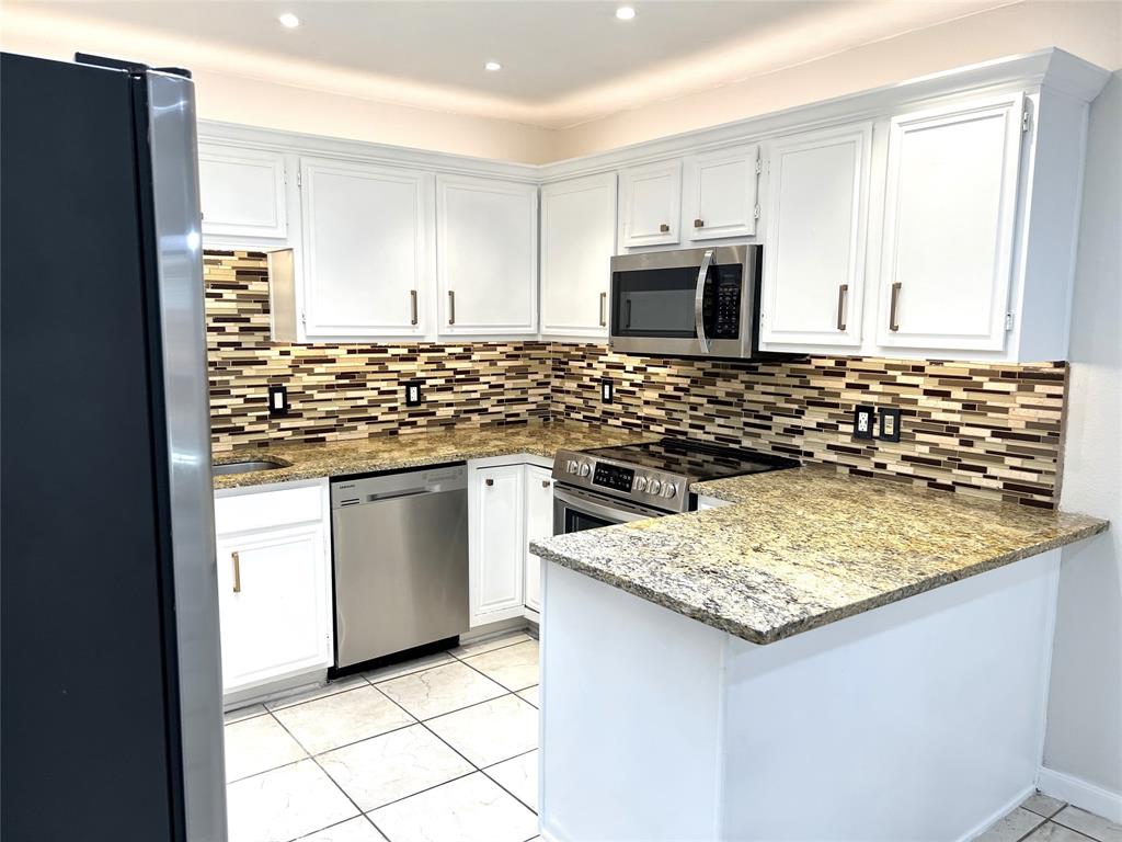 Casa Loma Estates Rep - Residential Lease