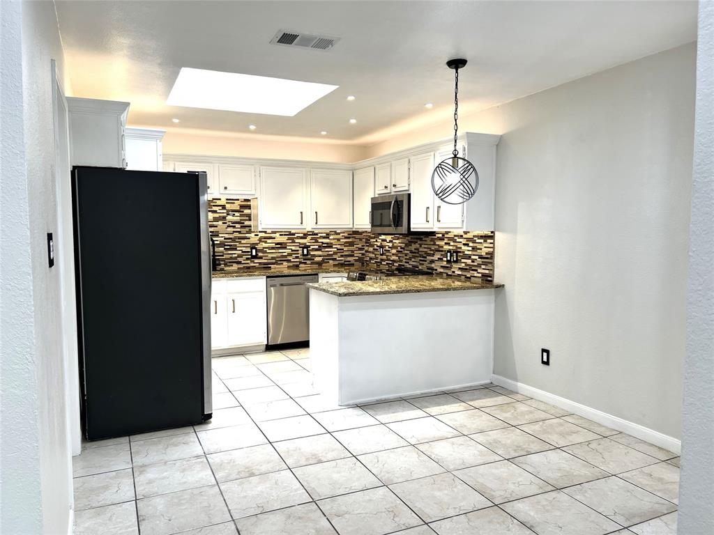 Casa Loma Estates Rep - Residential Lease