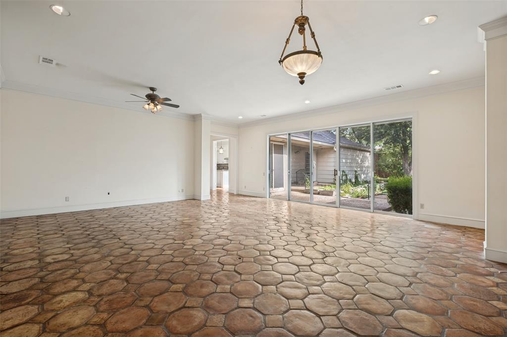 Lanvendale Circle - Residential
