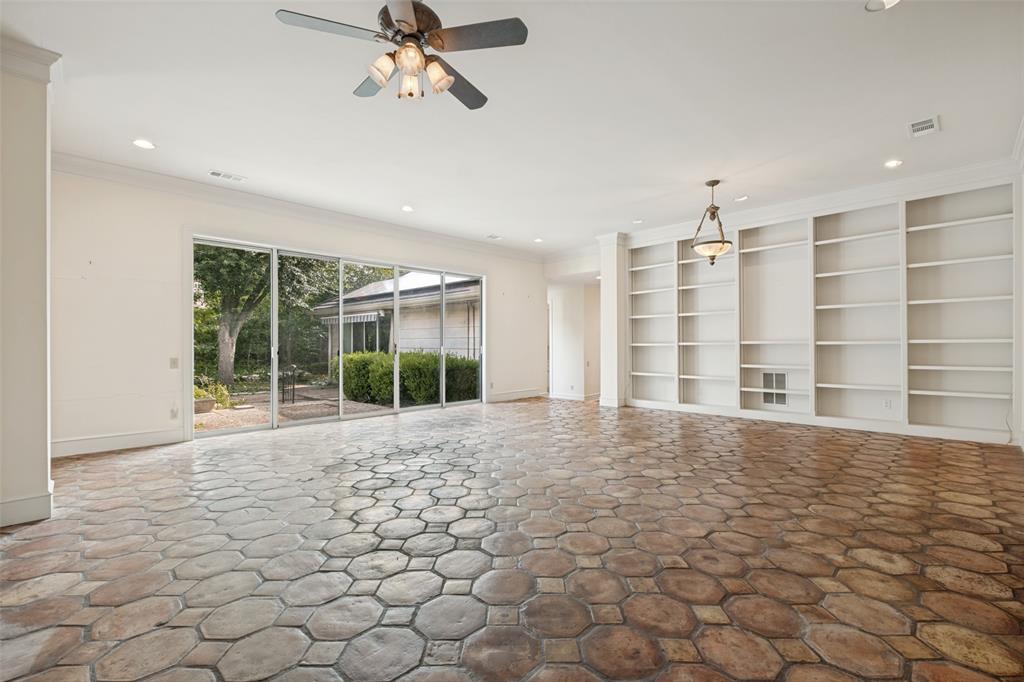 Lanvendale Circle - Residential