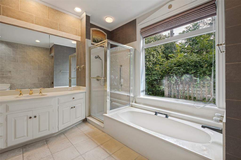 Lanvendale Circle - Residential