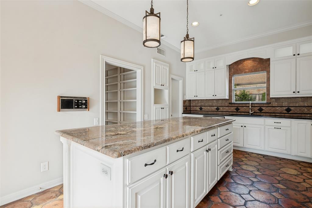 Lanvendale Circle - Residential