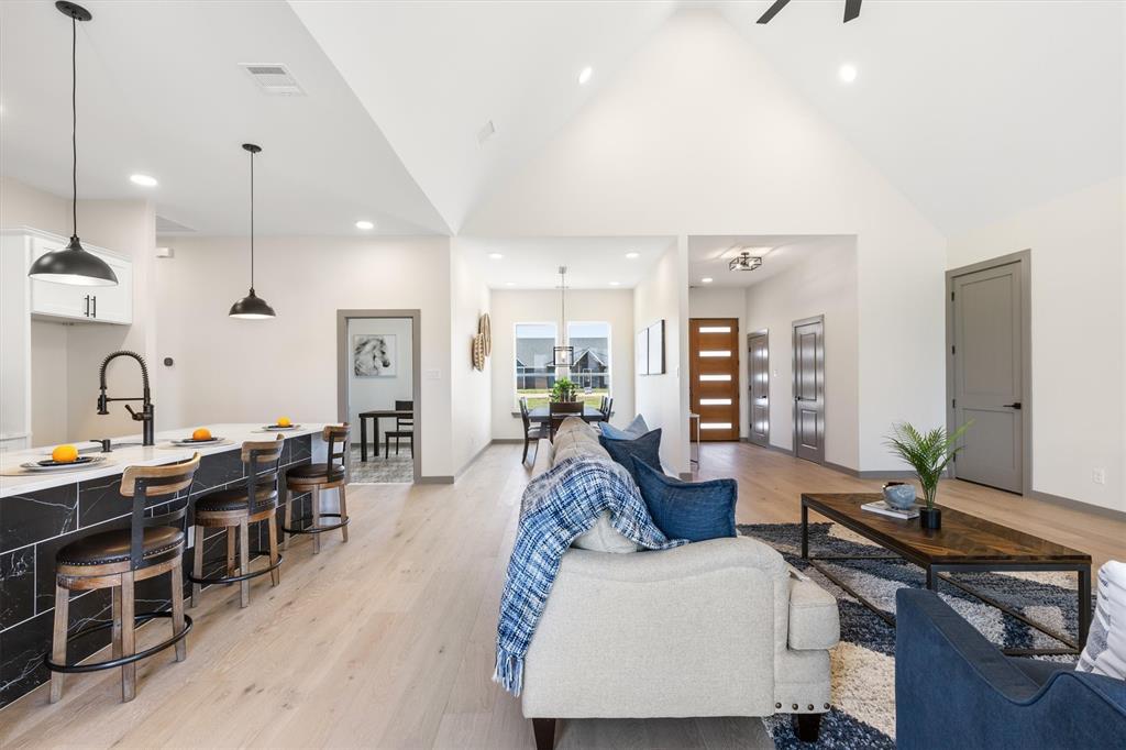 DIXIE ESTATES - Residential