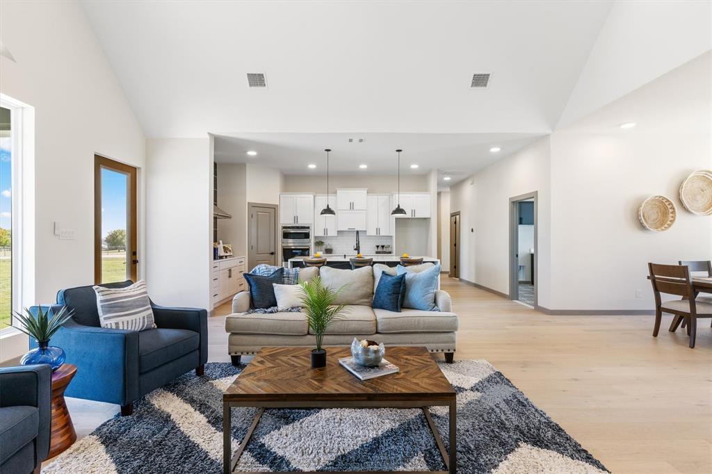 DIXIE ESTATES - Residential