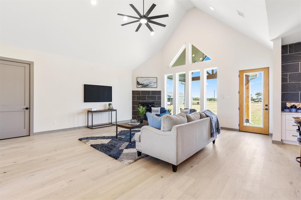 DIXIE ESTATES - Residential
